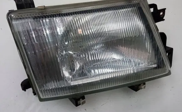 Subaru Forester SF Headlight/headlamp 84001FC042