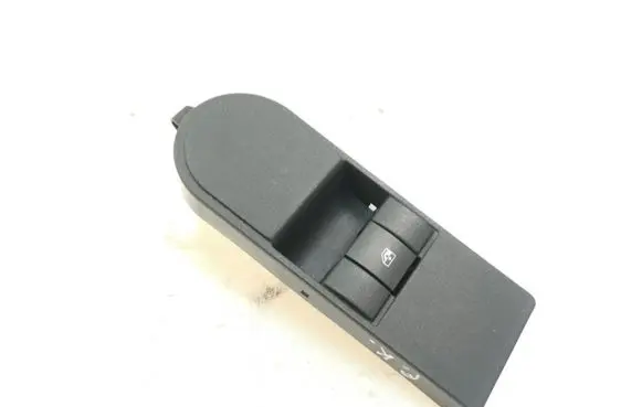 Opel Zafira B Electric window control switch 13228709