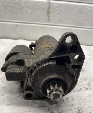 Volkswagen Golf IV Starter motor