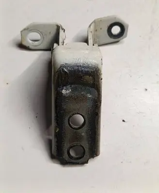 Suzuki SX4 S-Cross Front door upper hinge 31548498
