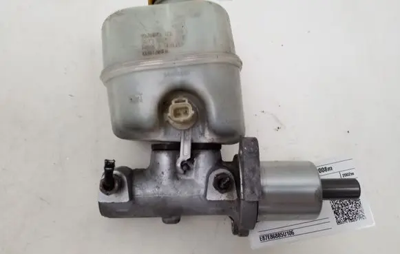 Jeep Cherokee III KJ Master brake cylinder 