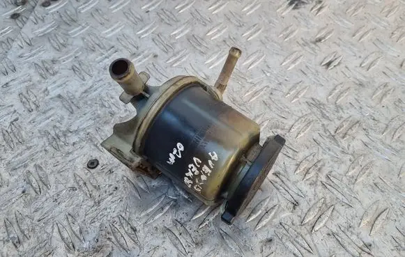 Toyota Avensis Verso Power steering fluid tank/reservoir