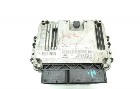 Hyundai i30 Engine control unit/module ECU 391062A715