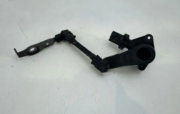 Opel Mokka X Air suspension front height level sensor 9830327780