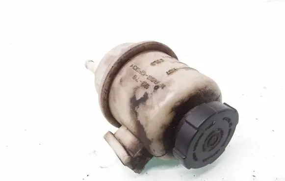 Nissan Navara D40 Power steering fluid tank/reservoir