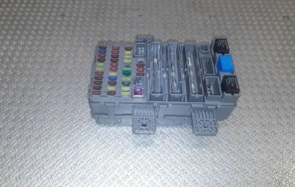 Honda Civic Fuse module SMGS230