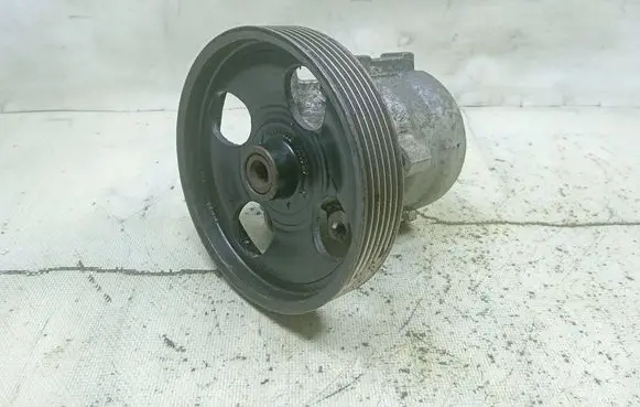 Mitsubishi Space Star Power steering pump 8200071050