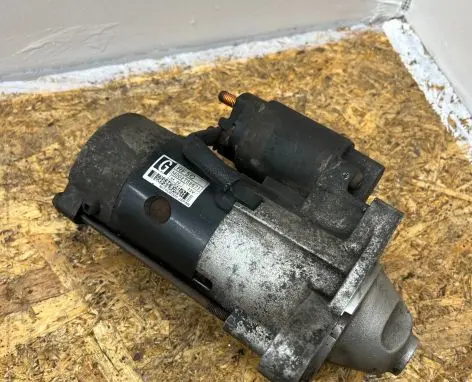 Mazda 6 Starter motor M002T88671