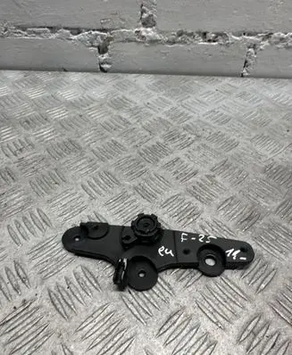 Engine bonnet (hood) release handle