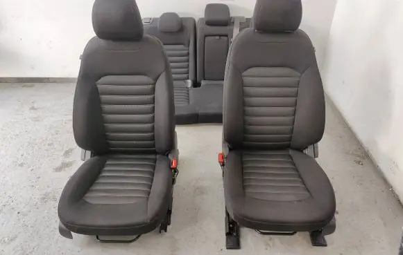 Seat set