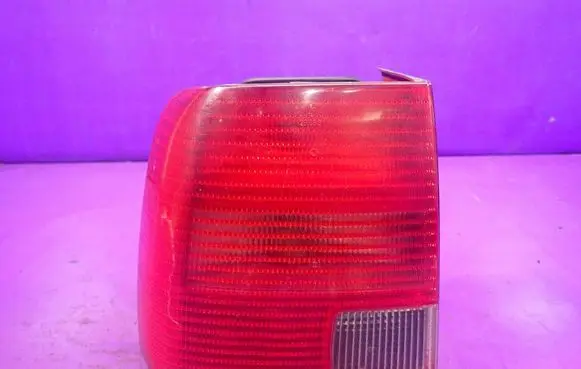Volkswagen PASSAT B4 Rear/tail lights 3B5945095F