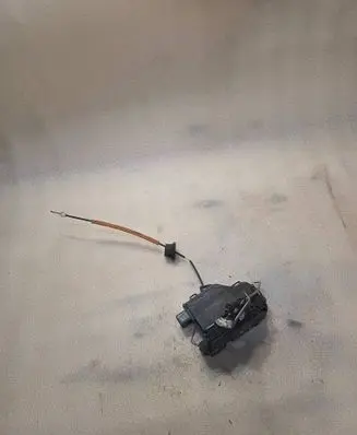 Audi A6 S6 C5 4B Front door lock PA66309GF 4B0839015D