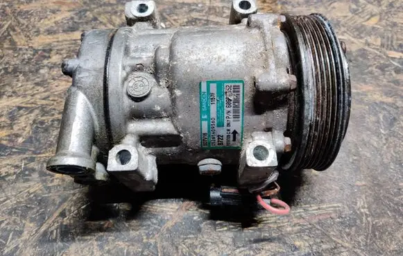 Ford Focus Air conditioning (A/C) compressor (pump) SD7V16