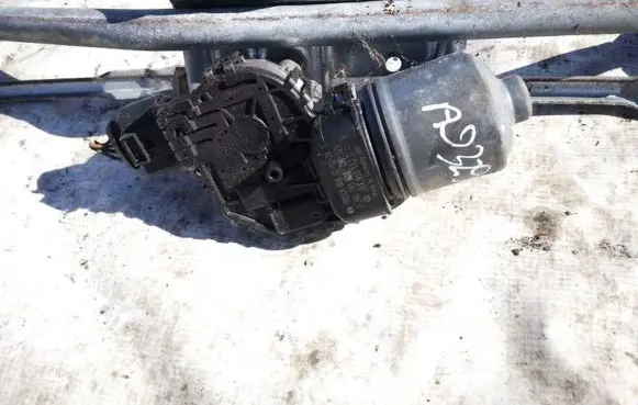 Skoda Superb B5 (3U) Wiper motor 3b1955113d 0390241528