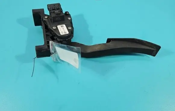 Opel Astra H Accelerator throttle pedal 6PV008112-00 IMPRK1530373
