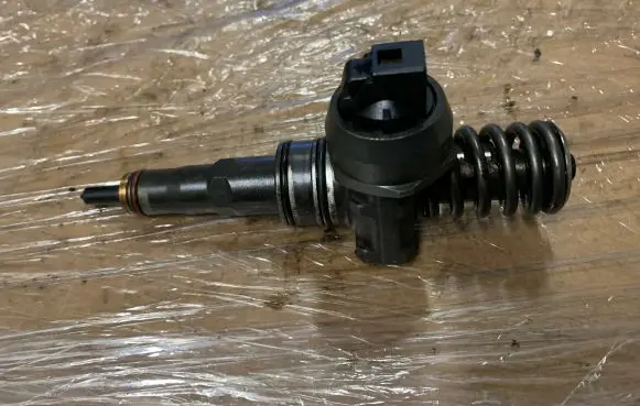 Audi A3 S3 8L Fuel injector 038130073AG