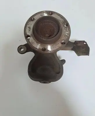 Mercedes-Benz Sprinter W907 W910 Front wheel hub A9073320400