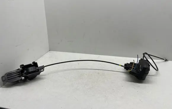 Nissan Note (E11) Rear door lock 5010800006 8067