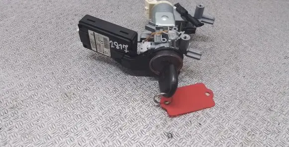 Mitsubishi Lancer VIII Ignition lock 8670A037
