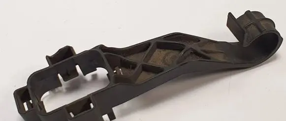 Volvo XC90 Radiator mount bracket 30772988