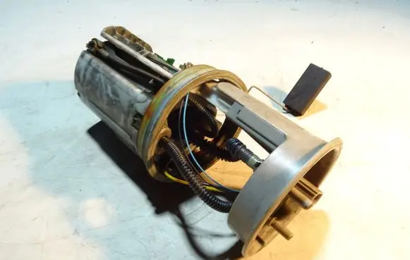 Audi A6 S6 C5 4B Fuel injection high pressure pump 4B0919050