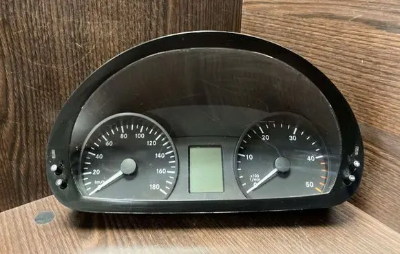 Mercedes-Benz Sprinter W906 Speedometer (instrument cluster) 9069002200 A9065422701 A9069025100