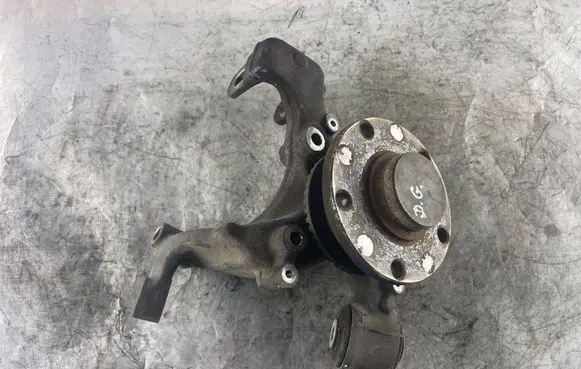 Audi A4 S4 B6 8E 8H Rear wheel hub spindle/knuckle 