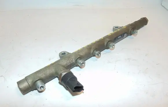 Mitsubishi Space Star Fuel main line pipe MW30652244 8200347176 0445214024