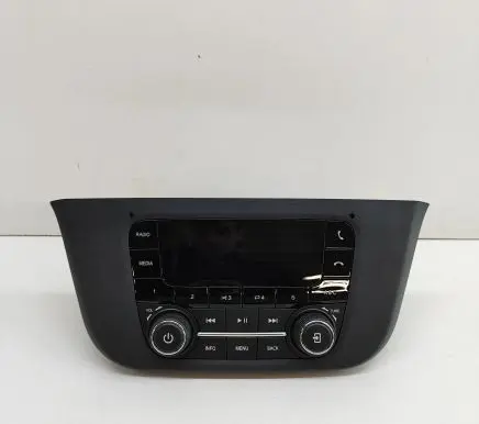 Iveco Daily 6th gen Radio/CD/DVD/GPS head unit 5802256358 FJ5RBTM16