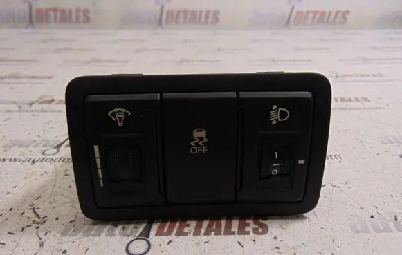 Fog light switch