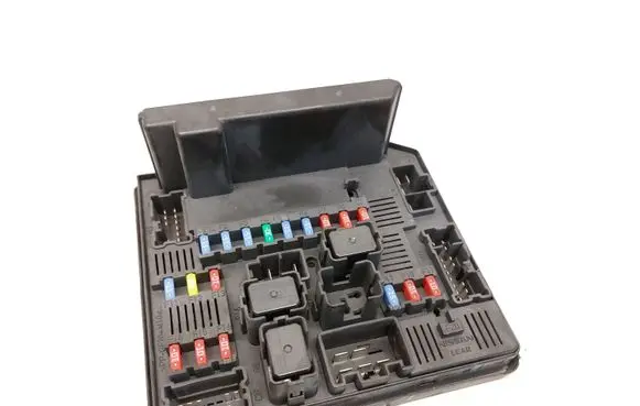 Nissan Qashqai Fuse module 284B7JD00B 519228324
