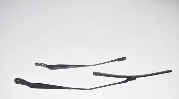 BMW 2 F46 Headlight wiper blade set 7335963 7335962 9464504