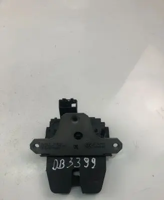 Volvo V40 Tailgate/trunk/boot lock/catch/latch 31440245