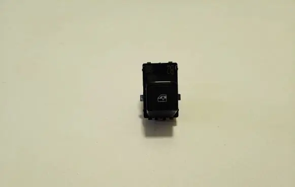 Nissan Qashqai J12 Electric window control switch 254116XL0A