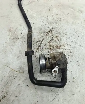 Volkswagen Transporter - Caravelle T5 Power steering pump