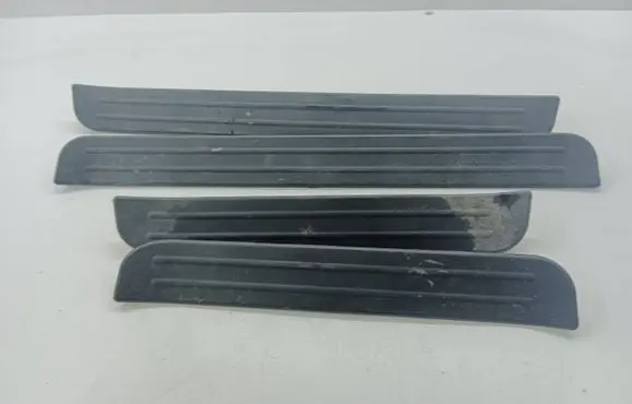 Mazda CX-7 sill trim set (inner) EG21687F0 EG21687H0
