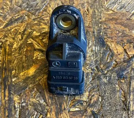 Mercedes-Benz C W203 Camshaft position sensor A0031539728 16820