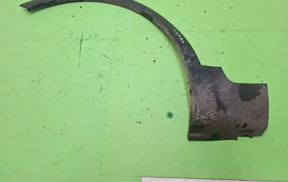 Ford Kuga I Front arch trim 8V41S16D239A