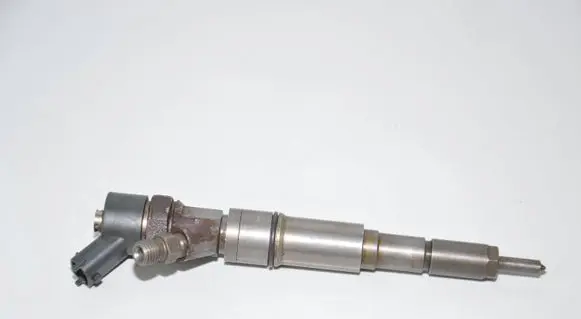 BMW 7 E38 Fuel injector 2354000 0445110028