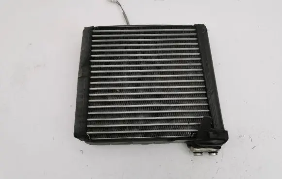 Air conditioning (A/C) radiator (interior)