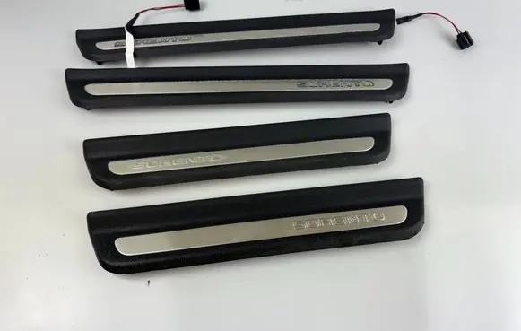 KIA Sorento sill trim set (inner) 85883C5200 85873C5200 85887C5100