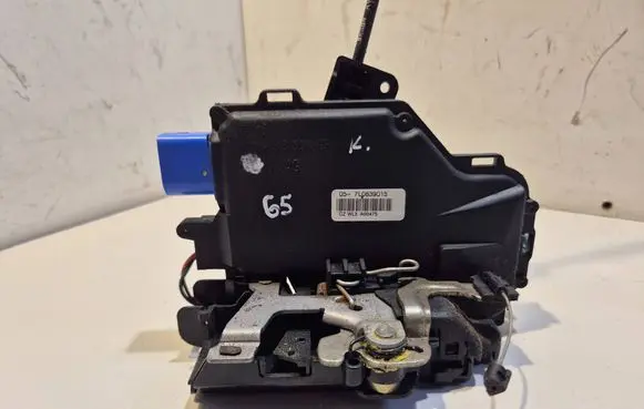 Skoda Octavia Mk2 (1Z) Rear door lock 7L0839015