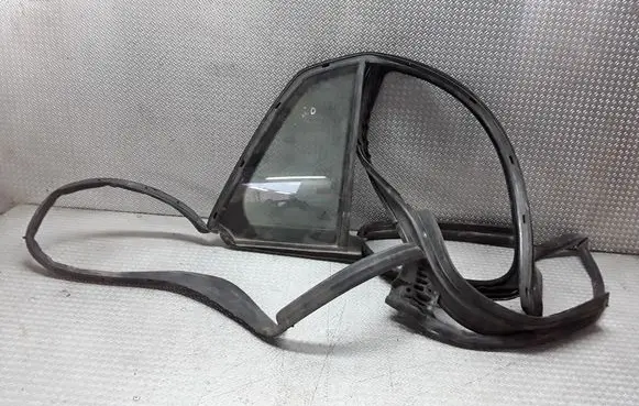 Volkswagen Phaeton Rear vent window glass 