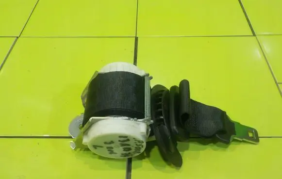 Peugeot 5008 Rear seatbelt 9681973580 BEZPIECZENSTWA