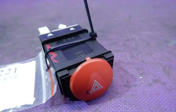 Seat Arosa Hazard light switch 