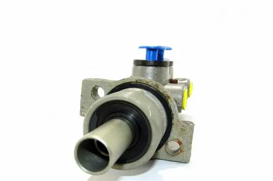 Volkswagen Golf IV Master brake cylinder 21027099