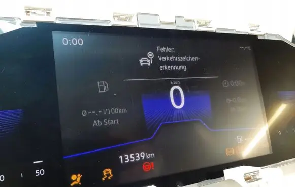 Volkswagen Polo VI Speedometer (instrument cluster) 2GP920310A