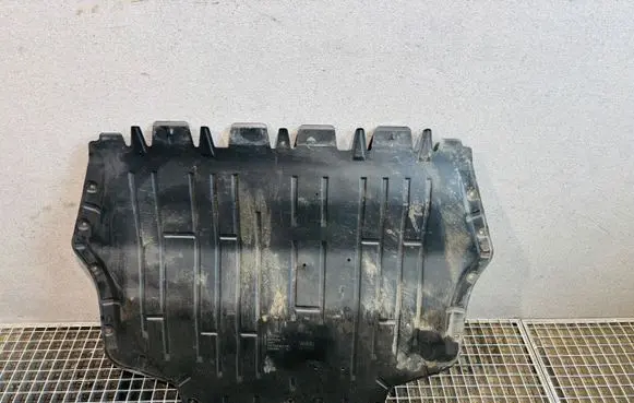 Volkswagen Golf Plus Engine splash shield/under tray 1K0825237AG