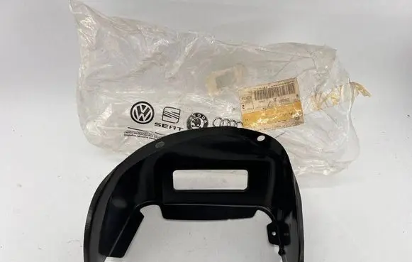 Volkswagen Fox Other exterior part 5Z6813327