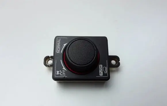 Subaru Forester SK ESP (stability program) switch 83211SJ030